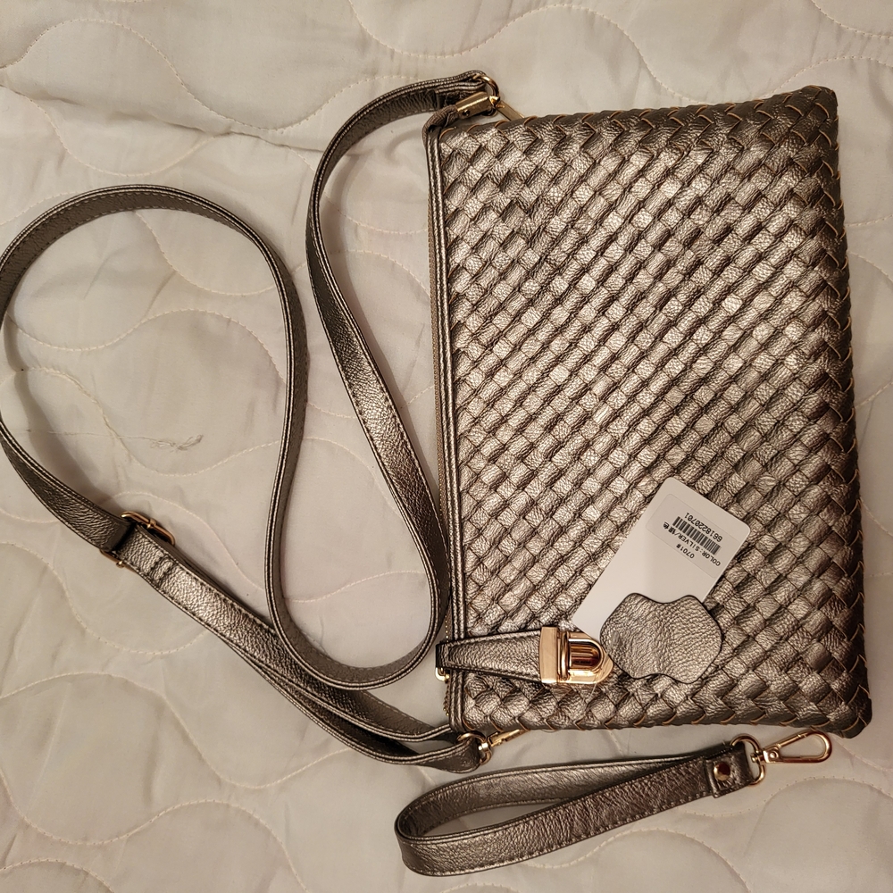 Elegant Silver Woven Crossbody Bag /Clutch